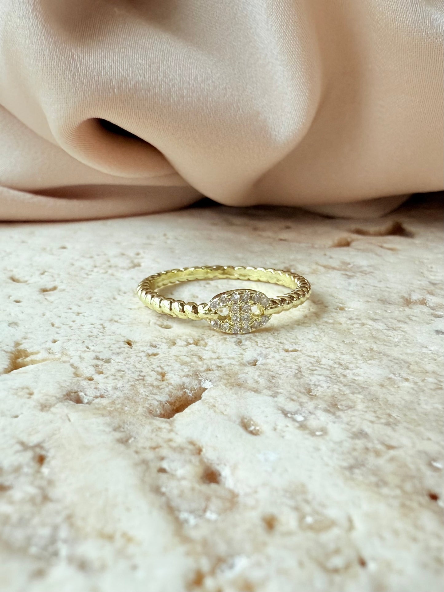 Tiny Piglet ring