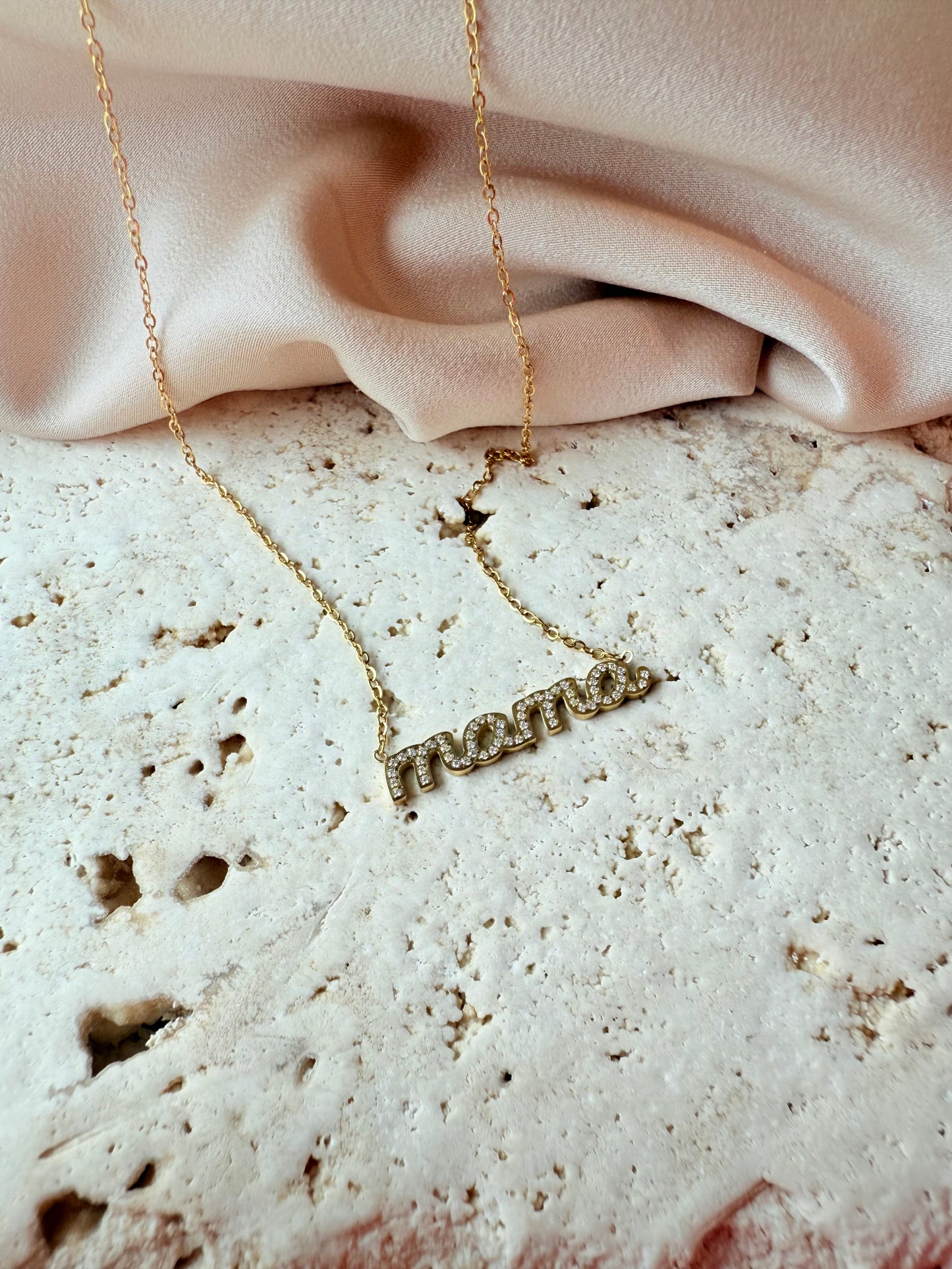 Hilda necklace