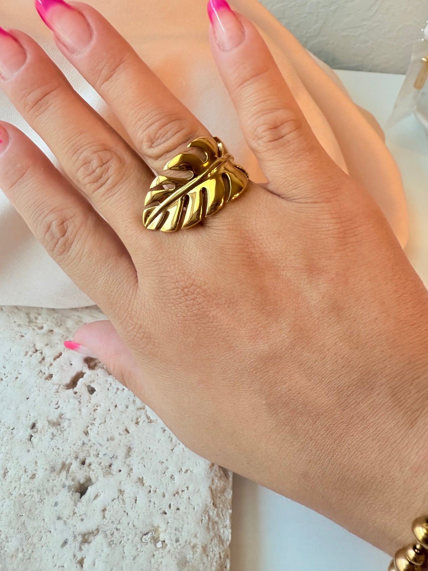 Leaf ring