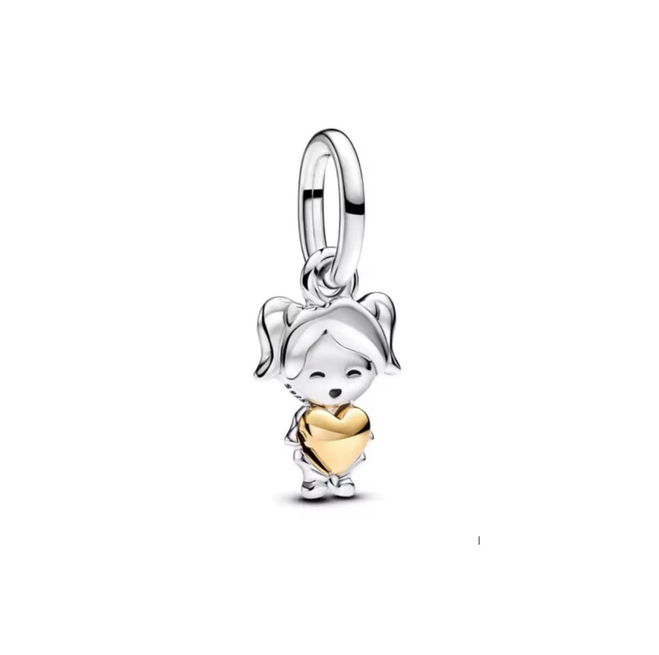 Niña charm