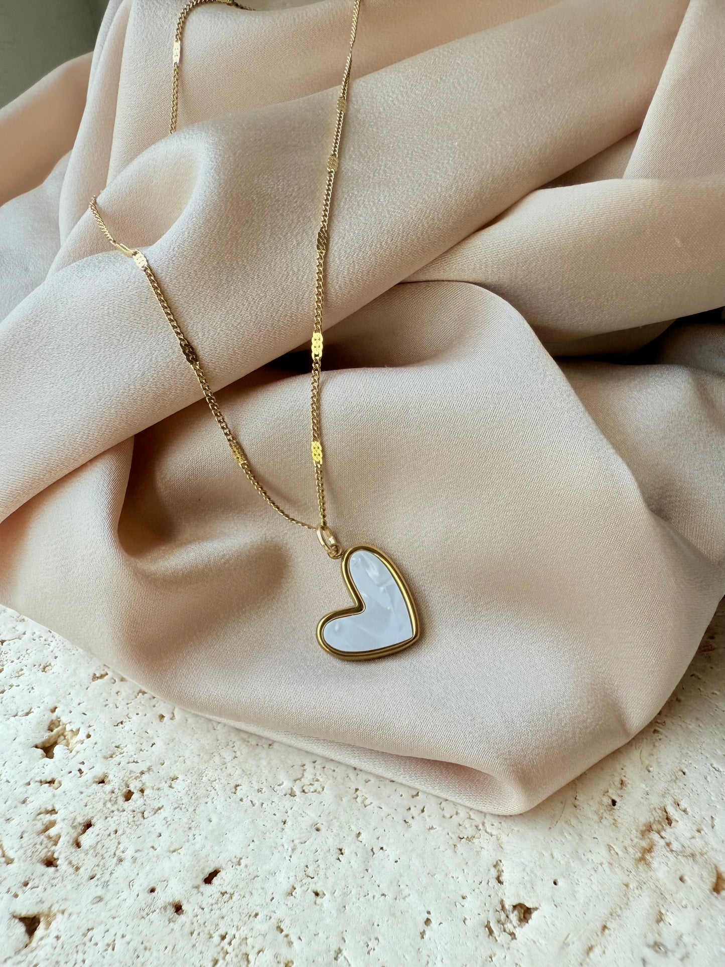 Mother pearl heart