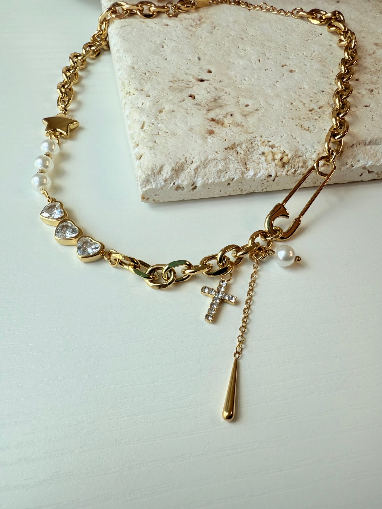 Solenne necklace