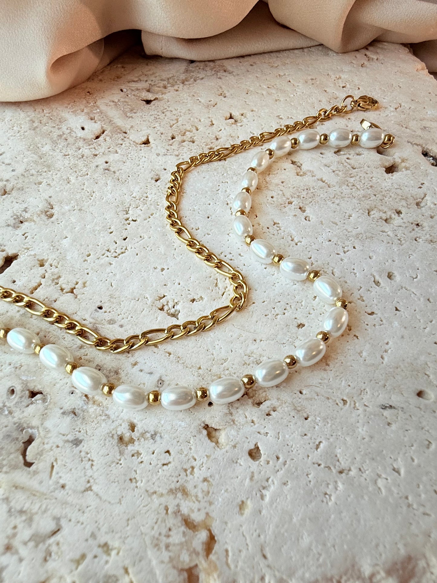 Pearls and chain anklet