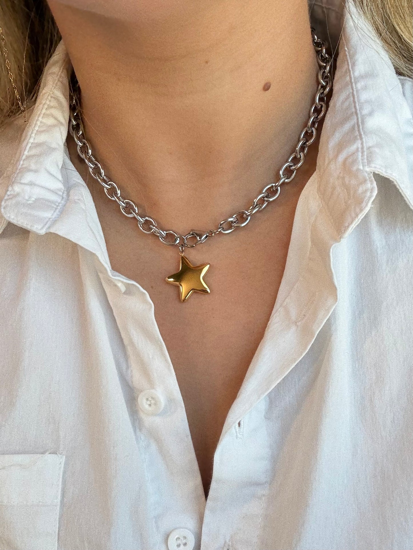 Gold star necklace