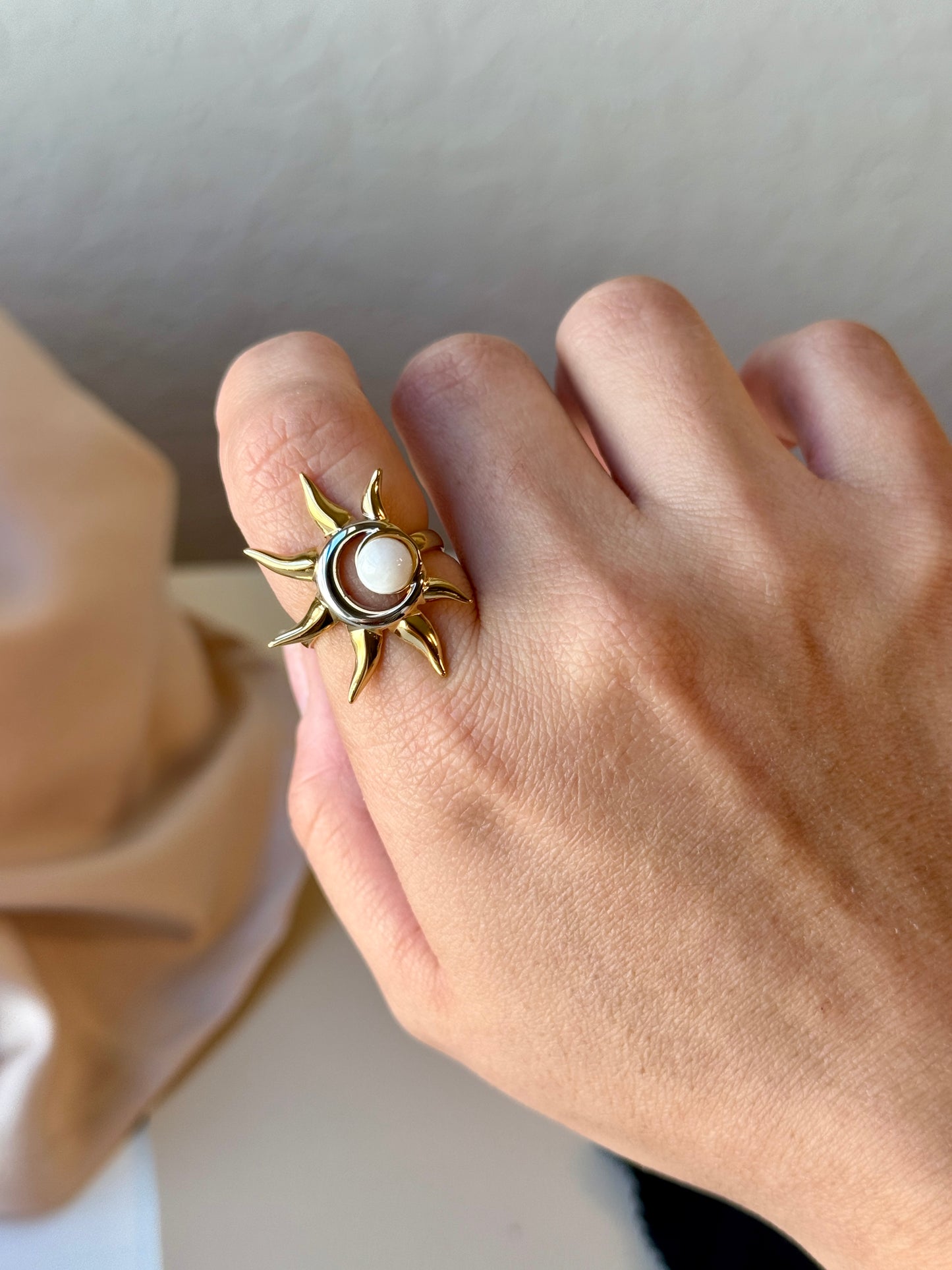 Eclipse ring